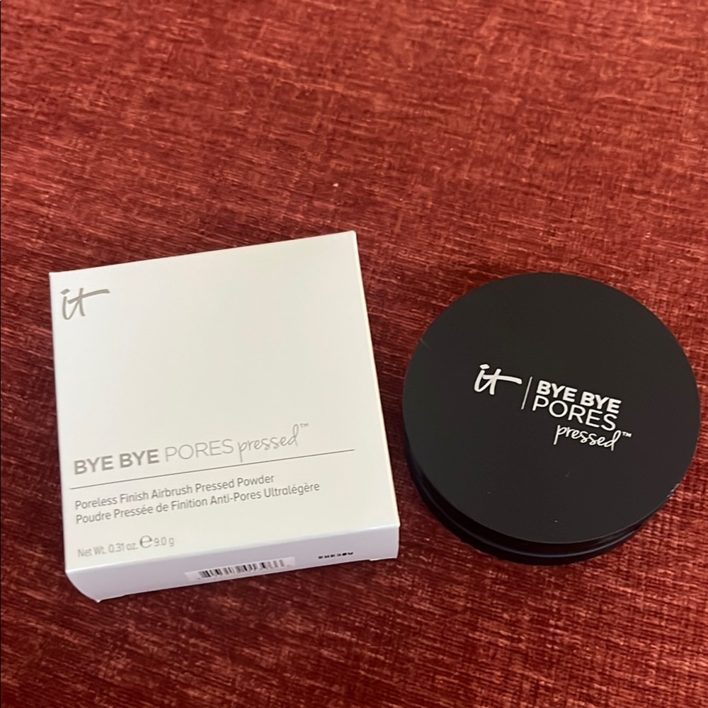 IT Cosmetics Black Setting Powder Compact